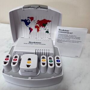 Brookstone Duel Wattage Converter Kit Plug In Adapter Kit International Travel